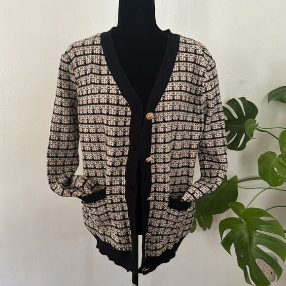 VICI Woodrow cardigan with gold buttons NWOT - Picture 7 of 7